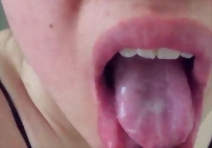 Sweetheart MILF swallows a big load of sperm in close-up